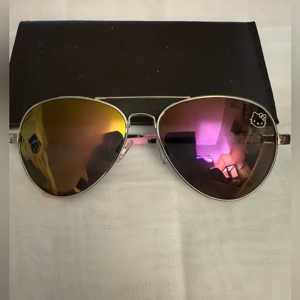 Sanrio Hello Kitty Sunglasses - Pre-loved EUC like new with unbranded pouch